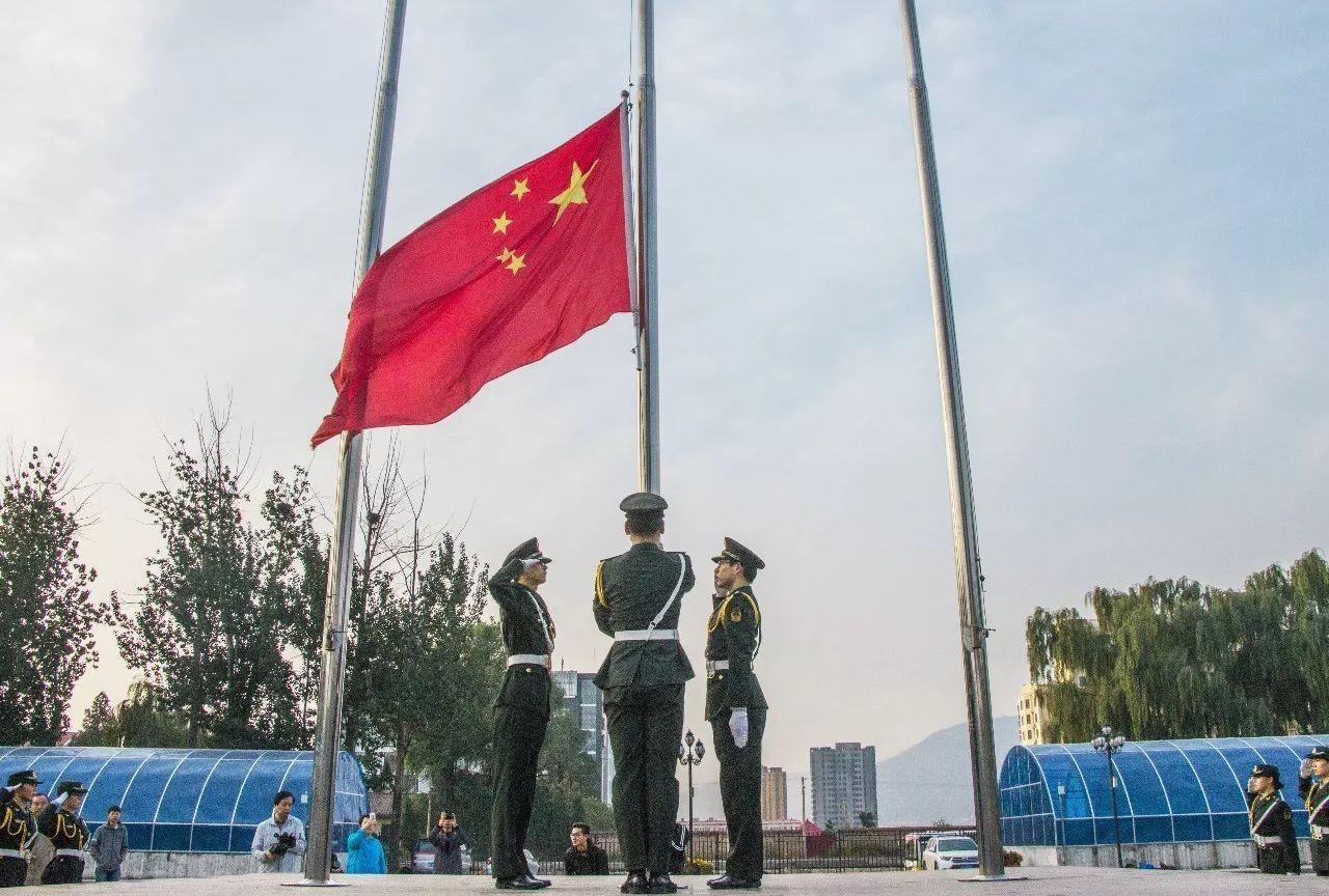 乌鲁木齐几点天黑几点天亮